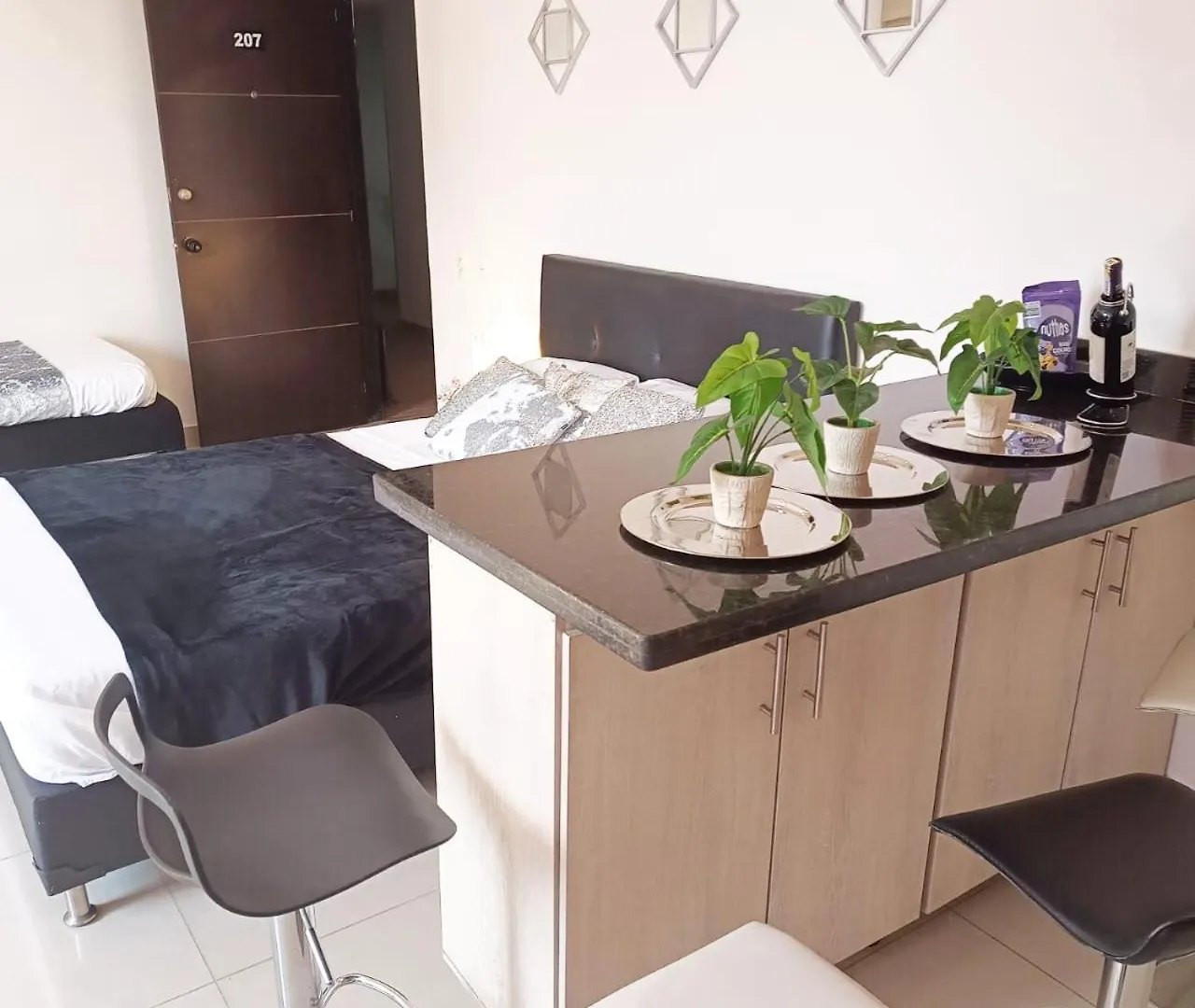 El Poblado 207 Apartasuite 1 A 5 Personas Medellin 0*,